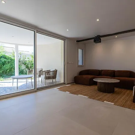 فيلة 5 Ch. Et Riviere Entre & Cannes فينوف لوبيه